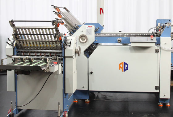 A engrenagem que conduz a cruz dobra a máquina de dobramento de papel com a placa da curvatura da largura 6 de 480mm